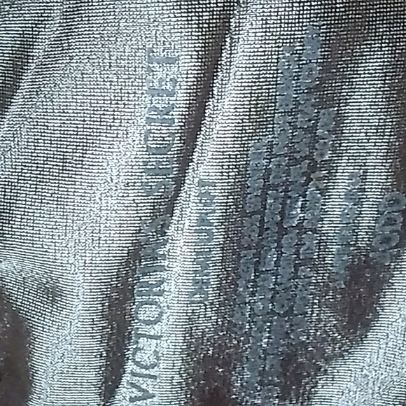 👙 Victoria’s Secret Incredible BioFit Lined Demi Uplift  Sz 40 DD - Picture 6 of 16